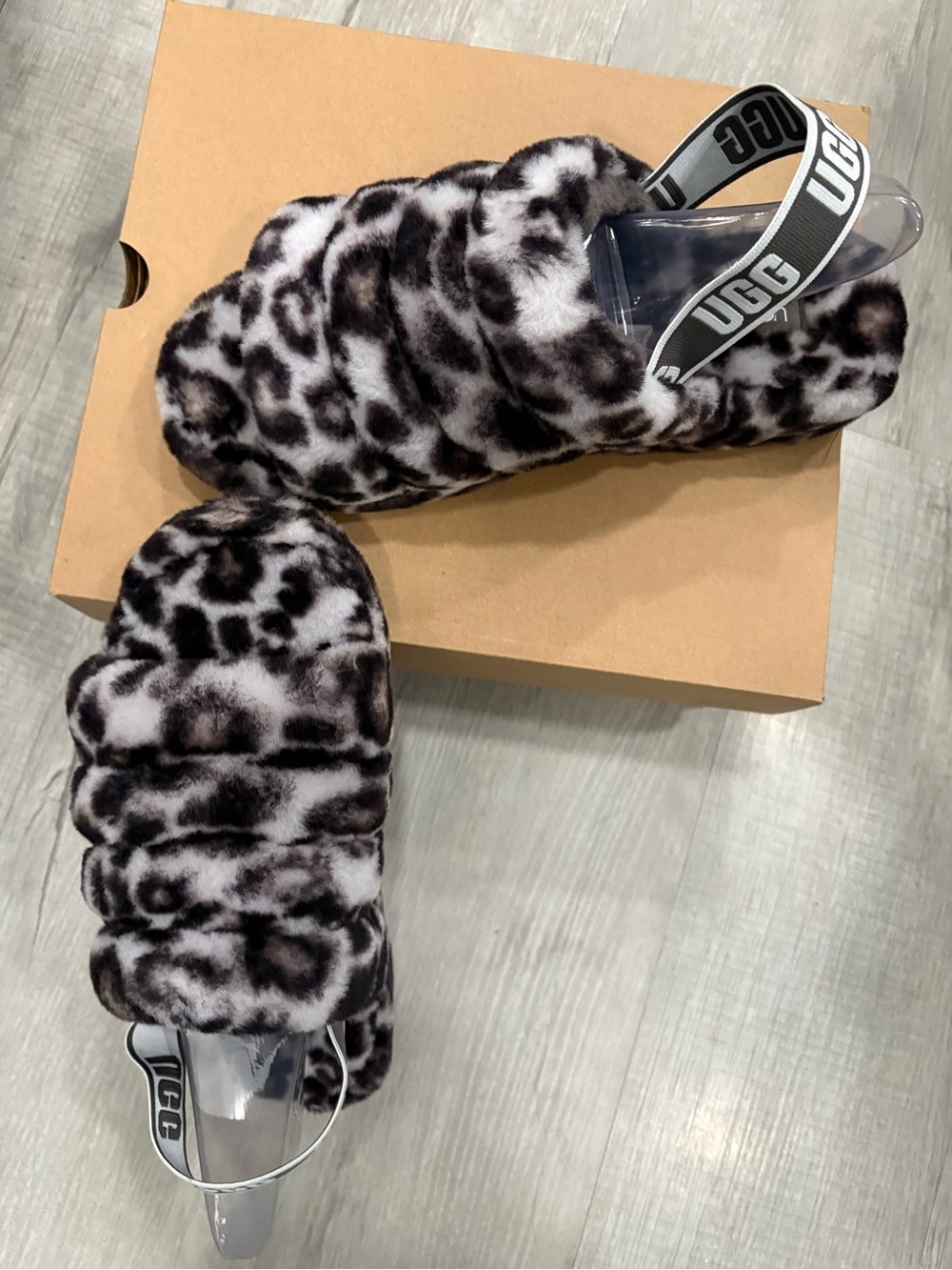 UGG Leopard Print Faux Fur Slides - Black & White AT-4/37 BNWOT